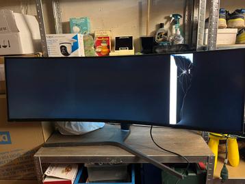 Samsung gebogen 49 inch beschikbaar voor biedingen