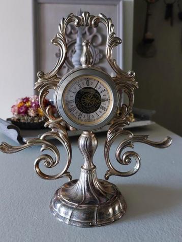 Vintage klokje beschikbaar voor biedingen