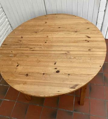 Uitschuifbare grenen eettafel beschikbaar voor biedingen