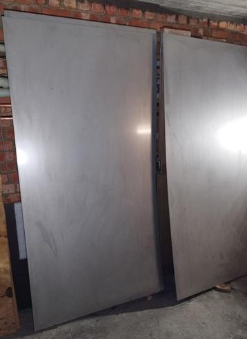 2mm RVS/ inox platen. 2000x1000. Nieuwe x2st. beschikbaar voor biedingen