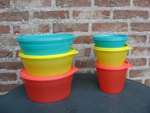 tupperware: grote en kleinere ruimtekommen, voorraadpotten, Huis en Inrichting, Keuken | Tupperware, Zo goed als nieuw, Ophalen of Verzenden