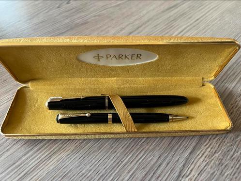 Zwarte Parker Duofold 14 K goud   M punt zo goed als nieuw, Verzamelen, Pennenverzamelingen, Zo goed als nieuw, Vulpen, Parker
