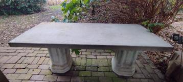 Stenen tafel als nieuw  beschikbaar voor biedingen