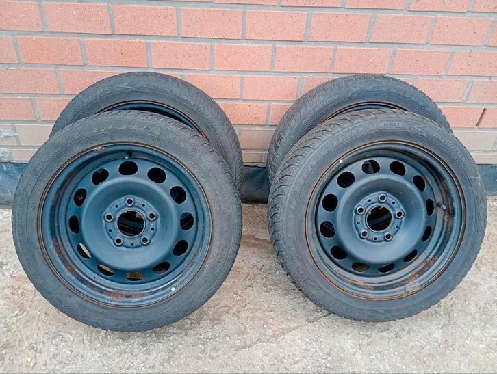 BMW 3-serie, 1-serie velgen met Goodyear 185 60 16-banden, Auto-onderdelen, Banden en Velgen, Banden en Velgen, Winterbanden, 16 inch