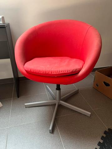 IKEA Skruvsta rode stoel beschikbaar voor biedingen