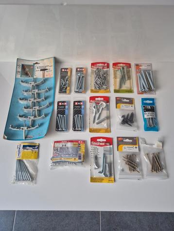  Lot complet vis, chevilles, crochets & attaches beschikbaar voor biedingen