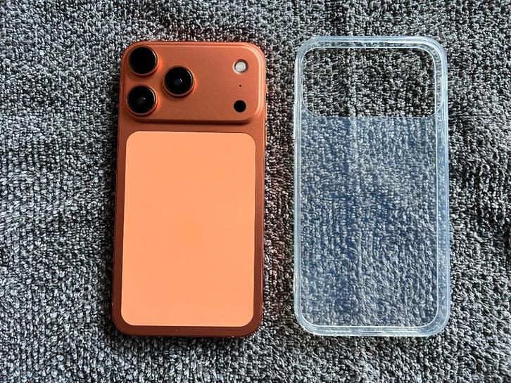Iphone 17 Pro look Orange  met hoesje, Telecommunicatie, Mobiele telefoons | Apple iPhone, Zo goed als nieuw, 64 GB, Zonder abonnement