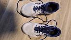 Kinder volleybalschoenen, Sport en Fitness, Volleybal, Ophalen of Verzenden, Zo goed als nieuw, Schoenen
