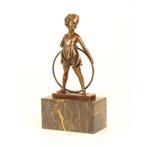 brons beeld van een meisje , brons, Ophalen of Verzenden