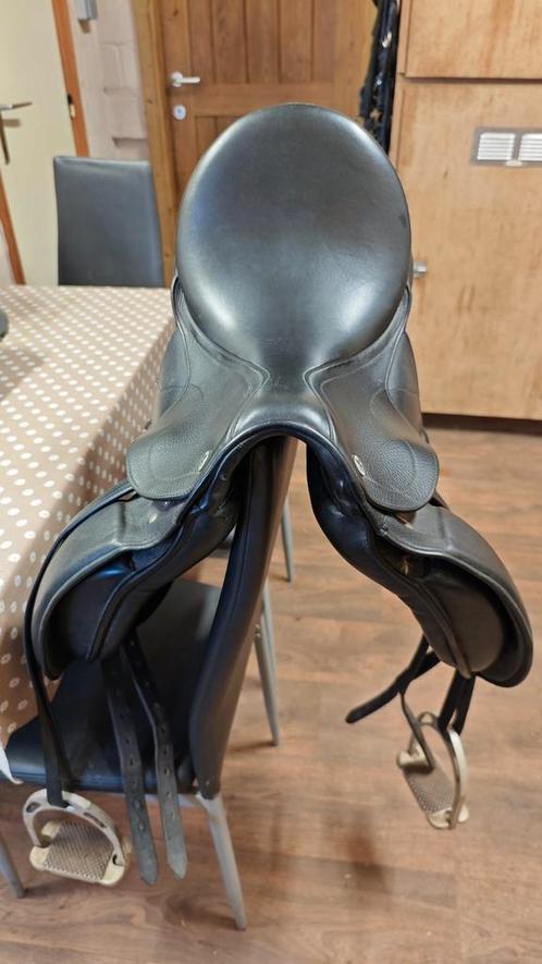 Philippe Fontaine Orleans dressuurzadel, Dieren en Toebehoren, Paarden en Pony's | Zadels, Gebruikt, Dressuur, Ophalen