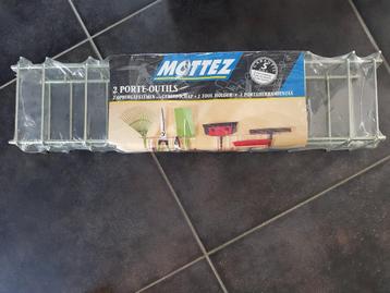2 opbergsystemen voor borstels, gereedschap van Mottez beschikbaar voor biedingen