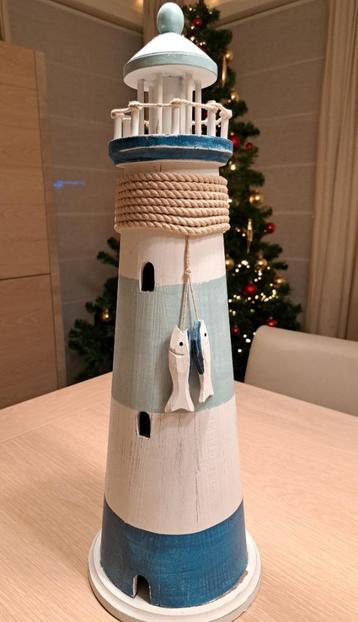 Mooie grote vuurtoren beschikbaar voor biedingen