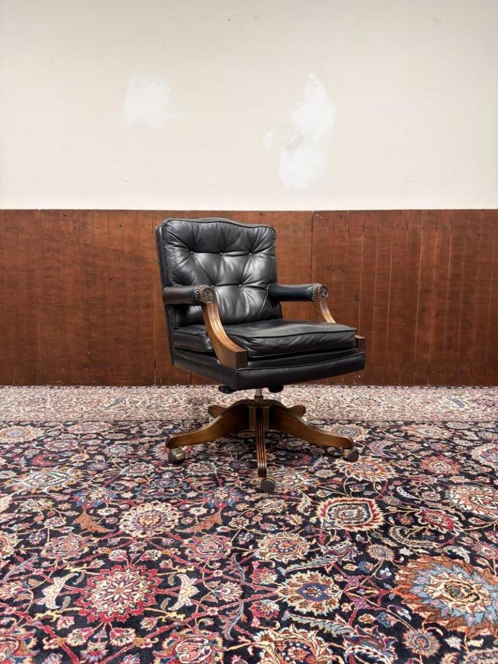 Klassiek Engels Chesterfield Bureaustoel, Antiek en Kunst, Antiek | Kantoor en Zakelijk, Ophalen of Verzenden