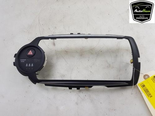 ALARMLICHTEN SCHAKELAAR Toyota Yaris III (P13), Auto-onderdelen, Dashboard en Schakelaars, Toyota, Gebruikt