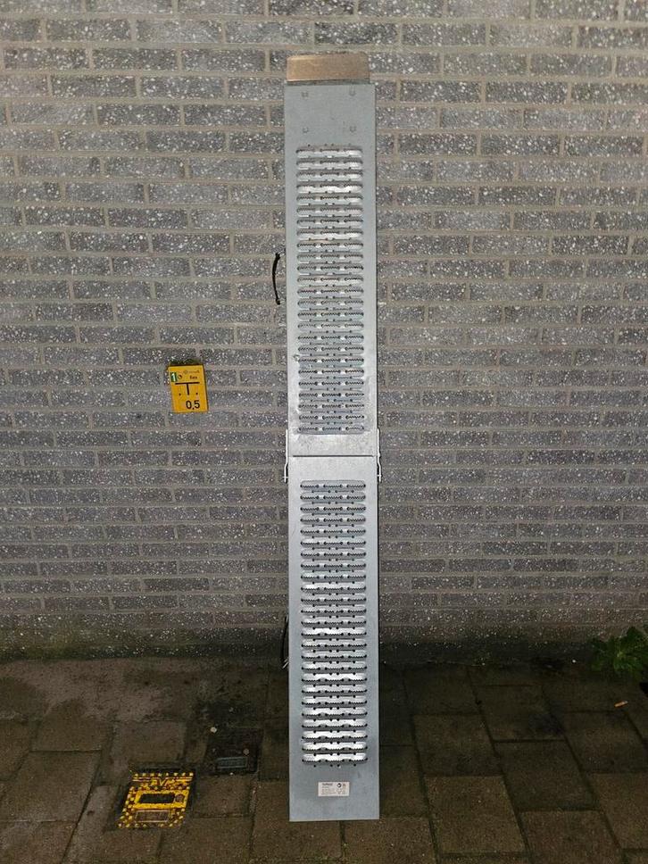Inklapbare oprijplaat 185cm, Auto diversen, Aanhangwagen-onderdelen, Zo goed als nieuw, Ophalen