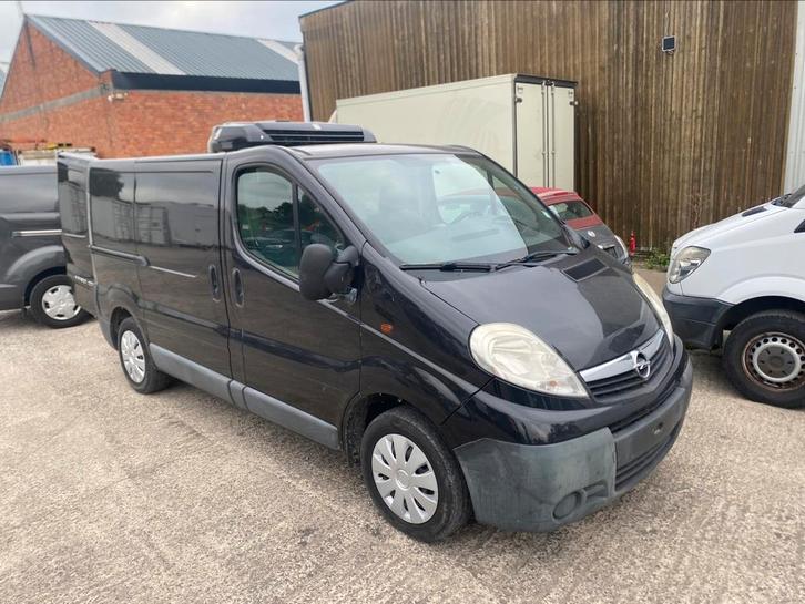 Opel vivaro met koeling 155.000km, Auto's, Bestelwagens en Lichte vracht, Bedrijf, Te koop, Opel, Diesel, 5 deurs, Handgeschakeld