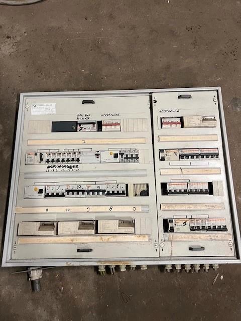 2259. Gebruikte meterkast / aardlek / automaat / hoofdschake, Hobby en Vrije tijd, Elektronica-componenten, Gebruikt, Ophalen