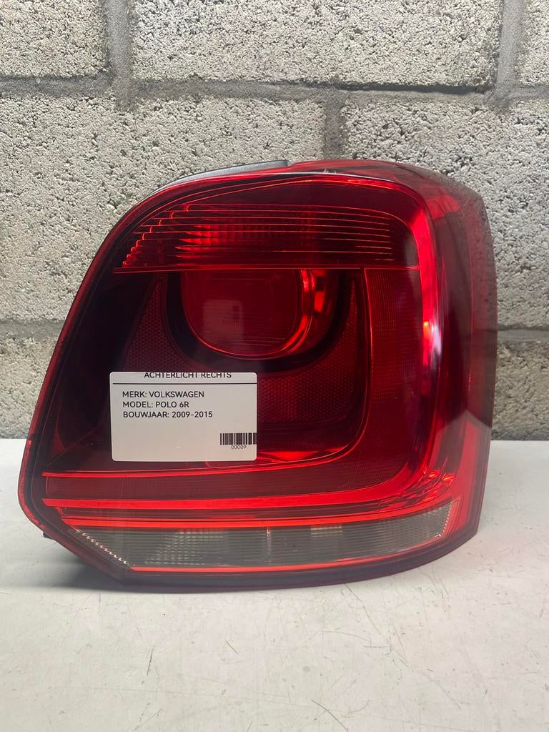 FEU ARRIÈRE DROIT POUR VOLKSWAGEN POLO 6R, Autos : Pièces & Accessoires, Enlèvement ou Envoi, Volkswagen