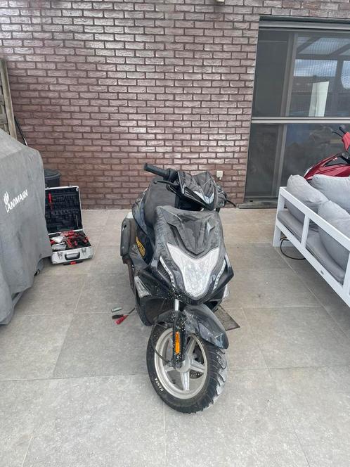 4takt scooter Ksr Moto rs8000, Fietsen en Brommers, Brommeronderdelen | Scooters, Carburateur, Ophalen