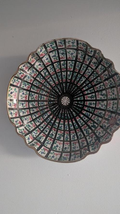 Decoratief wandbord in Louis XV-stijl., Antiek en Kunst, Antiek | Porselein, Ophalen of Verzenden