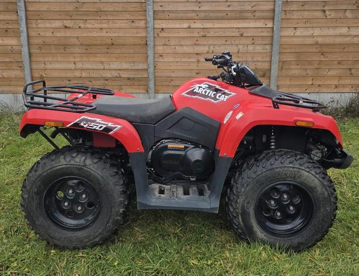 Quad artic cat 450cc injectie 1400km 4x4 automaat trekhaak, Motos, Quads & Trikes, Enlèvement ou Envoi