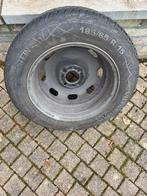 4 pneus hiver sur jante acier, Autos : Pièces & Accessoires, Pneus & Jantes, Pneus hiver, Véhicule de tourisme, Autres dimensions