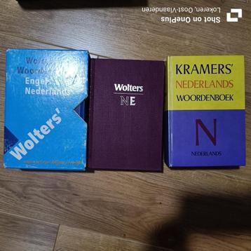 woordenboeken beschikbaar voor biedingen