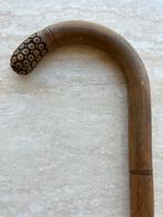 Antieke houten wandelstok., Diversen, Wandelstokken, Ophalen of Verzenden, Zo goed als nieuw