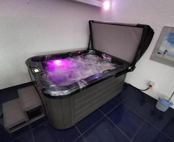 Neuf. Jacuzzi 3personnes économique isolé/Full option/remise