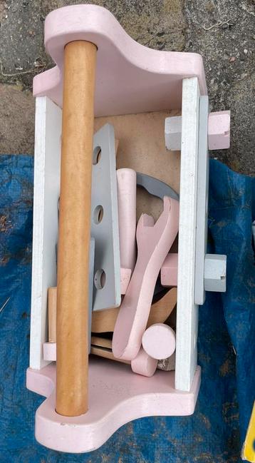 Houten gereedschapskoffer voor kinderen beschikbaar voor biedingen