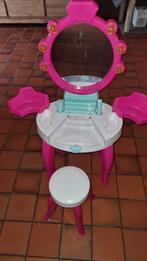 Barbie make up tafel met lichtjes en stoeltje., Kinderen en Baby's, Zo goed als nieuw, Ophalen