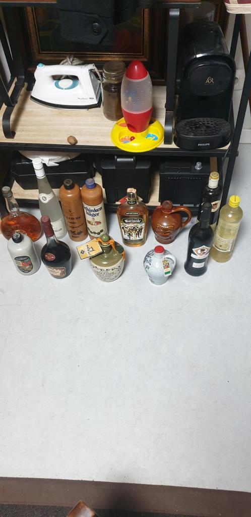 Lot 1  van oude sterk alcohol, Collections, Vins, Neuf, Autres types, Enlèvement