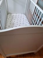 SMÅGÖRA Ikea babybed, wit, 60x120 cm, Kinderen en Baby's, Babywiegjes en Ledikanten, Ophalen, Zo goed als nieuw, Ledikant