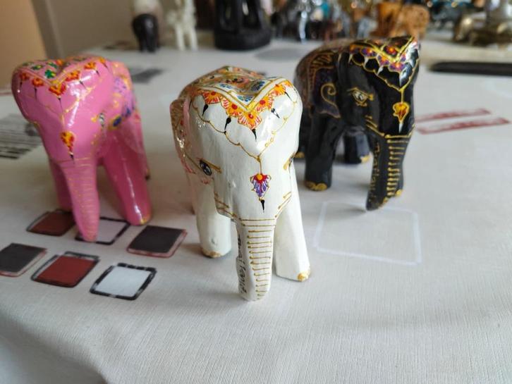 Set van 3 kleurrijke olifant beeldjes – handbeschilderd, Verzamelen, Beelden en Beeldjes, Zo goed als nieuw, Dier, Ophalen