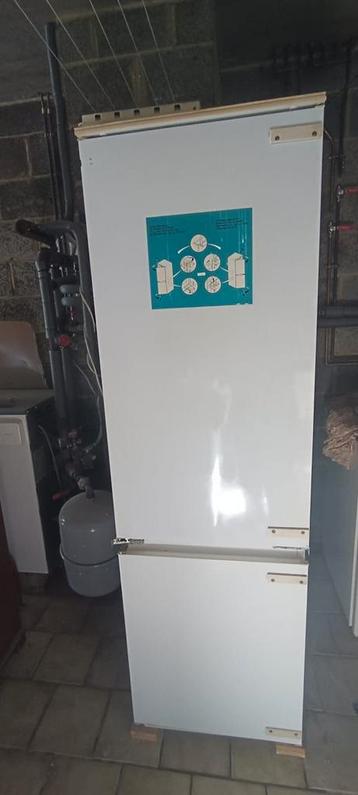 Frigo congélateur encastrable zanussi beschikbaar voor biedingen