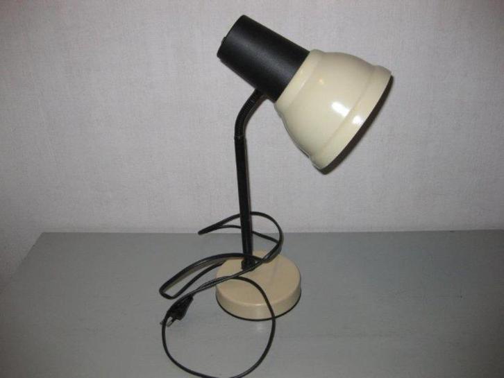 Tafel lamp RETRO., Huis en Inrichting, Lampen | Tafellampen, Gebruikt, Ophalen