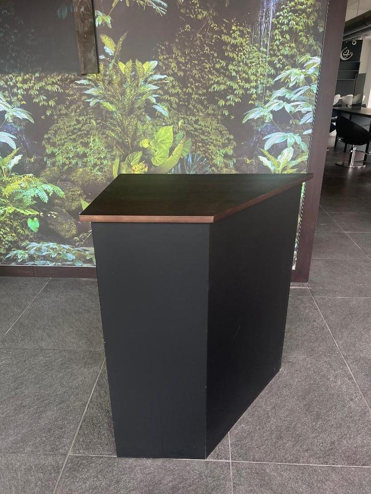 Sokkel, winkeltoogbank, Huis en Inrichting, Woonaccessoires | Zuilen en Pilaren, Zo goed als nieuw, Ophalen