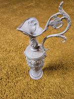 Decoratieve metalen vazen, Enlèvement