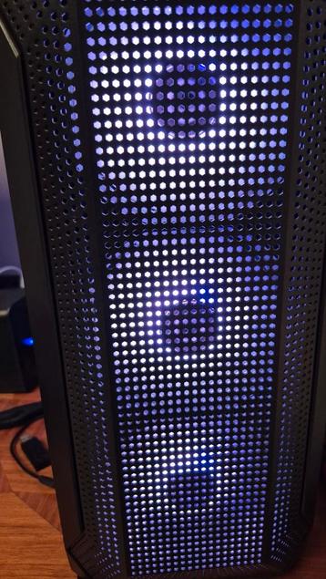 PC-gamer beschikbaar voor biedingen