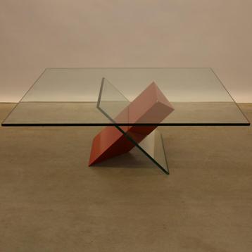 Design salontafel met glazen gepolijst blad 