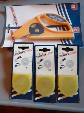 Cutter maru cutter + 3 lames de réserve 45mm neuf  beschikbaar voor biedingen