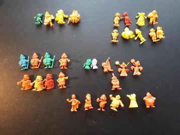 33 figurines WIKO  Asterix - années 70 beschikbaar voor biedingen