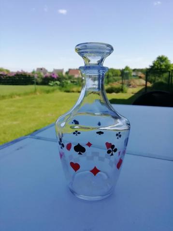 Kleine karaf beschikbaar voor biedingen