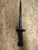 Dague de tranchée belge, Collections, Enlèvement