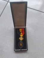 Belgische burgerlijke onderscheiding Medaille – met kroon, Ophalen of Verzenden, Overige soorten, Embleem of Badge