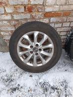 4 roues Mazda pneus neige 215/60/16, Autos : Pièces & Accessoires, Pneus & Jantes, 215 mm, Pneu(s), Véhicule de tourisme, Enlèvement