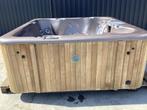 Jacuzzi, Ophalen, Gebruikt, Afdekzeil, Vast