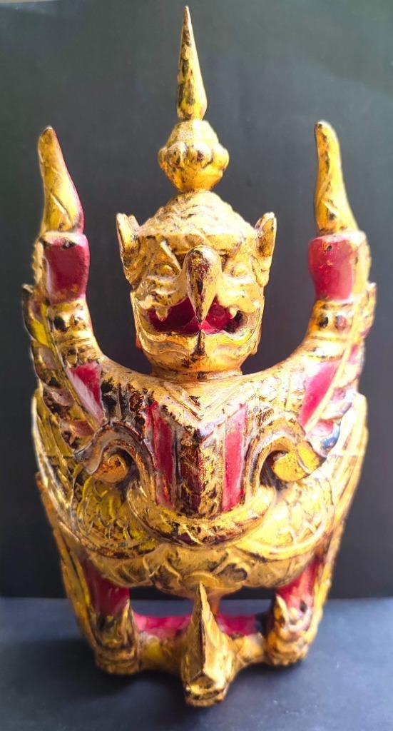 Polychroom verguld Garuda houtschulptuur Thailand 20e eeuw, Antiek en Kunst, Kunst | Beelden en Houtsnijwerken, Ophalen of Verzenden