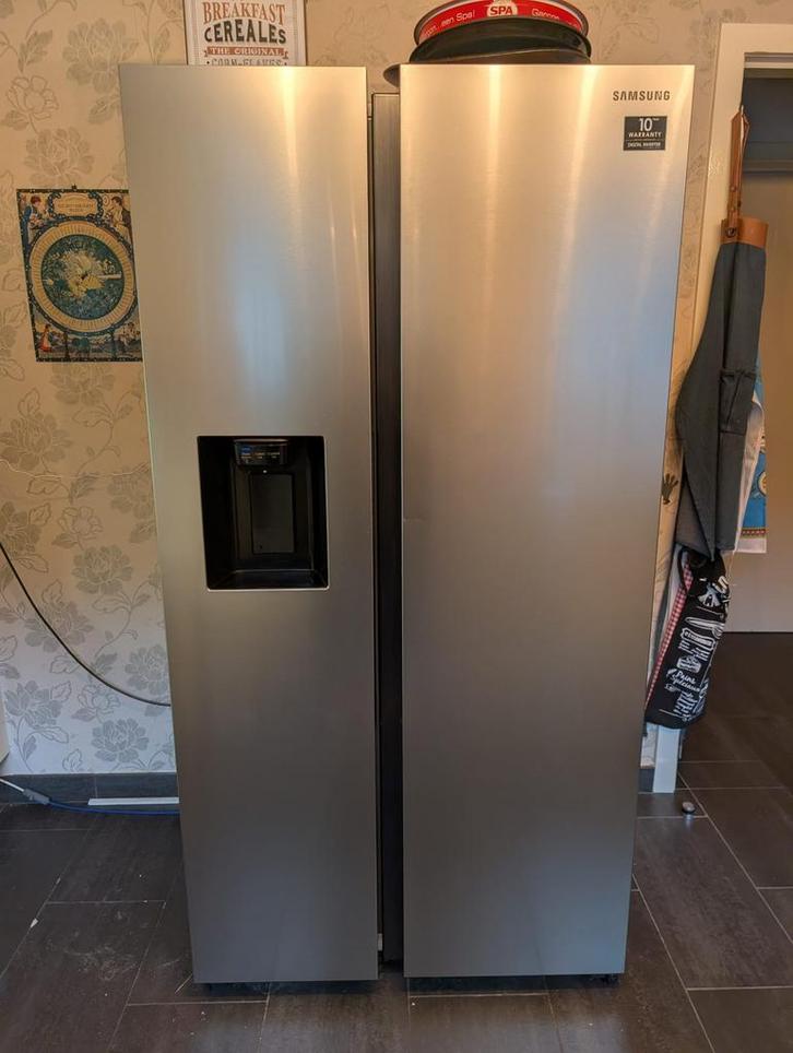 Amerikaanse koelkast Samsung, Elektronische apparatuur, Koelkasten en IJskasten, Gebruikt, Met aparte vriezer, 200 liter of meer