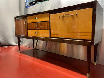 Vintage commode, tv kast jaren '60 beschikbaar voor biedingen